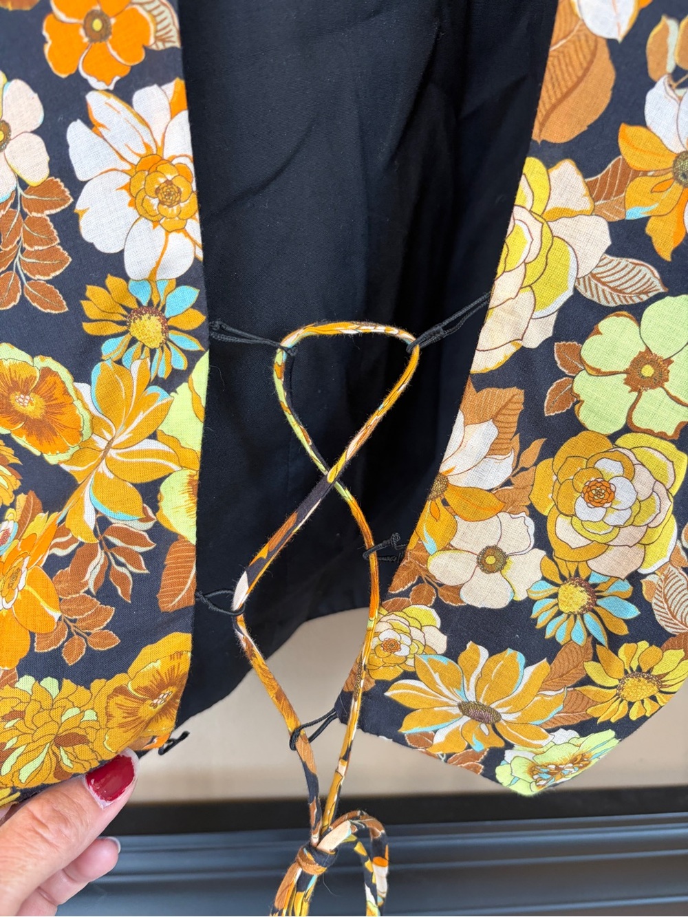 Top Shop Floral Puff Sleeve Crop Top in Yellow and Black Size 8 - Picture 4 of 6